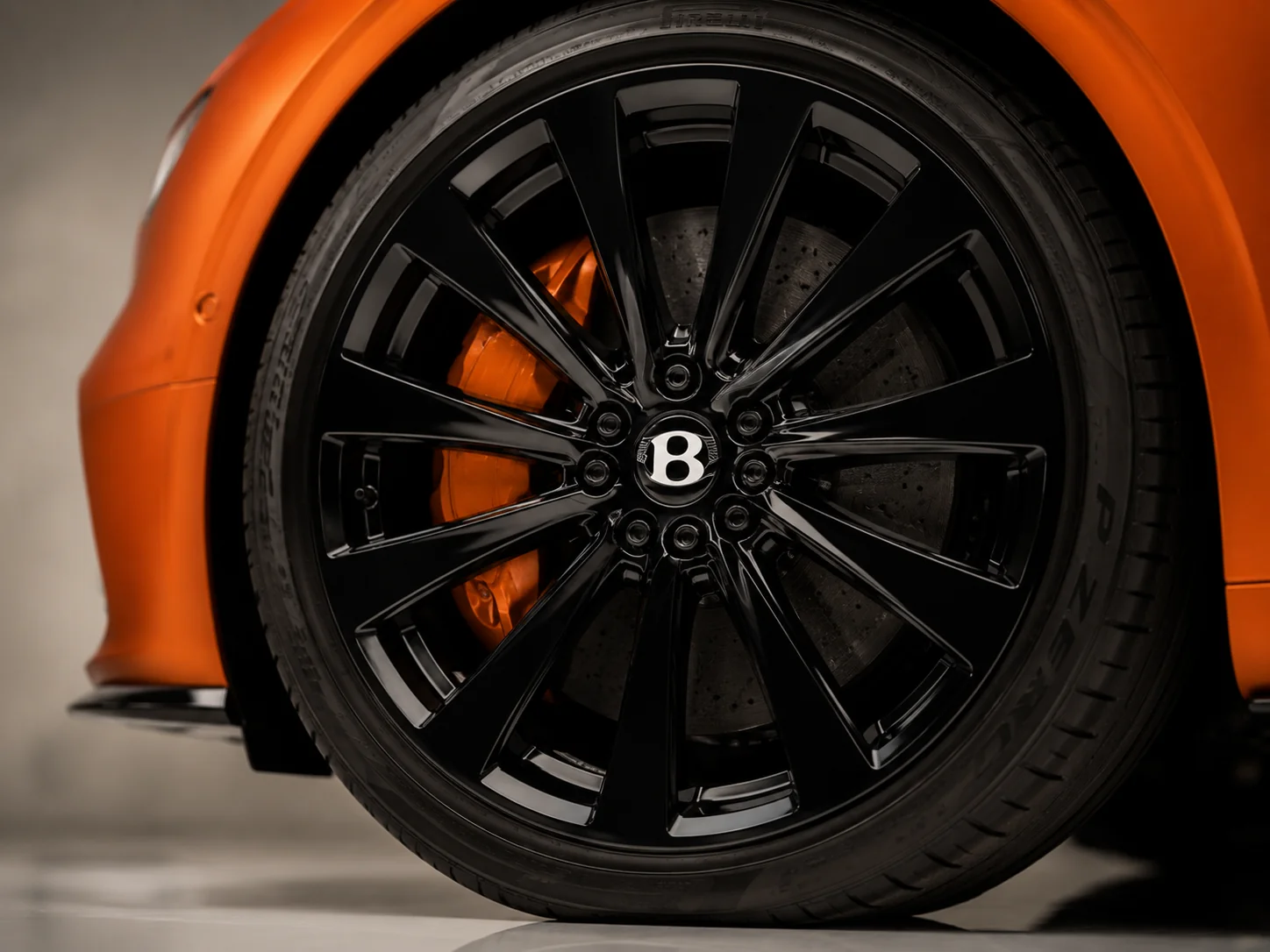 Bentley Continental GT Azure &mdash; galeriifoto 15